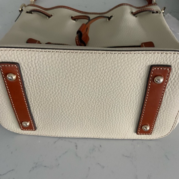 NWT Dooney & Bourke  Pebble Grain Small Drawstring Bag - Picture 4 of 7